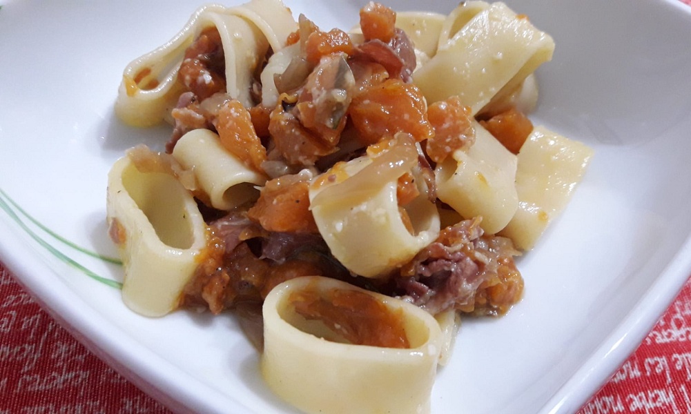 Calamarata con zucca e coppa stagionata