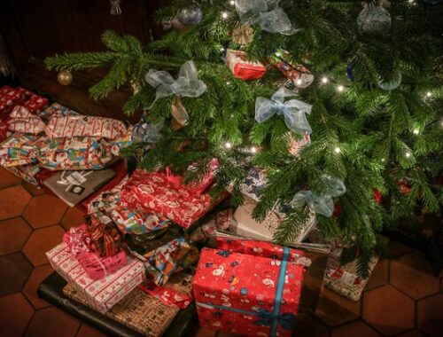 Natale 2020: secondo Coldiretti gli Italiani spenderanno 3,5 milioni di euro per regali anti Covid